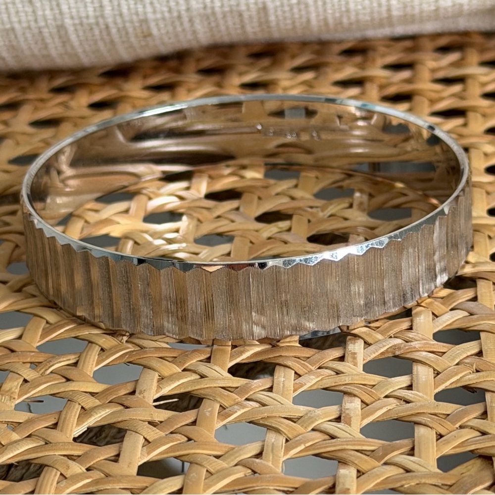 Vintage Crown Trifari Brushed Silver Tone Ribbed 2.5 Bangle Bracelet Fast Ship